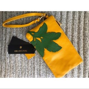ORA DELPHINE Genuine Leather Wristlet